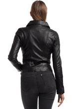 Charger l'image dans la galerie, BARBARA