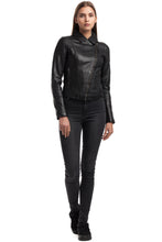 Charger l'image dans la galerie, BARBARA