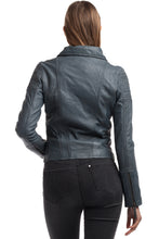 Charger l'image dans la galerie, BARBARA