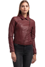 Charger l'image dans la galerie, BARBARA