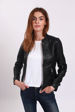 Charger l'image dans la galerie, CLARA