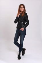 Charger l'image dans la galerie, CLARA