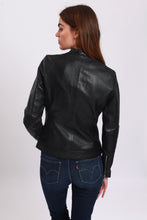 Charger l'image dans la galerie, CLARA