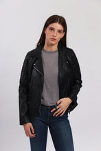 Charger l'image dans la galerie, BRITHNEY