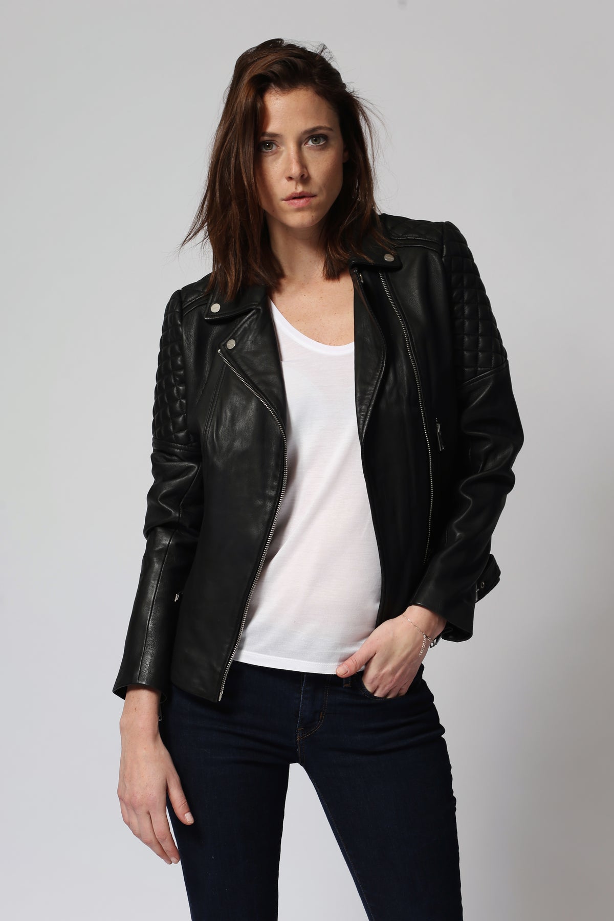 MELUSINE BLACK